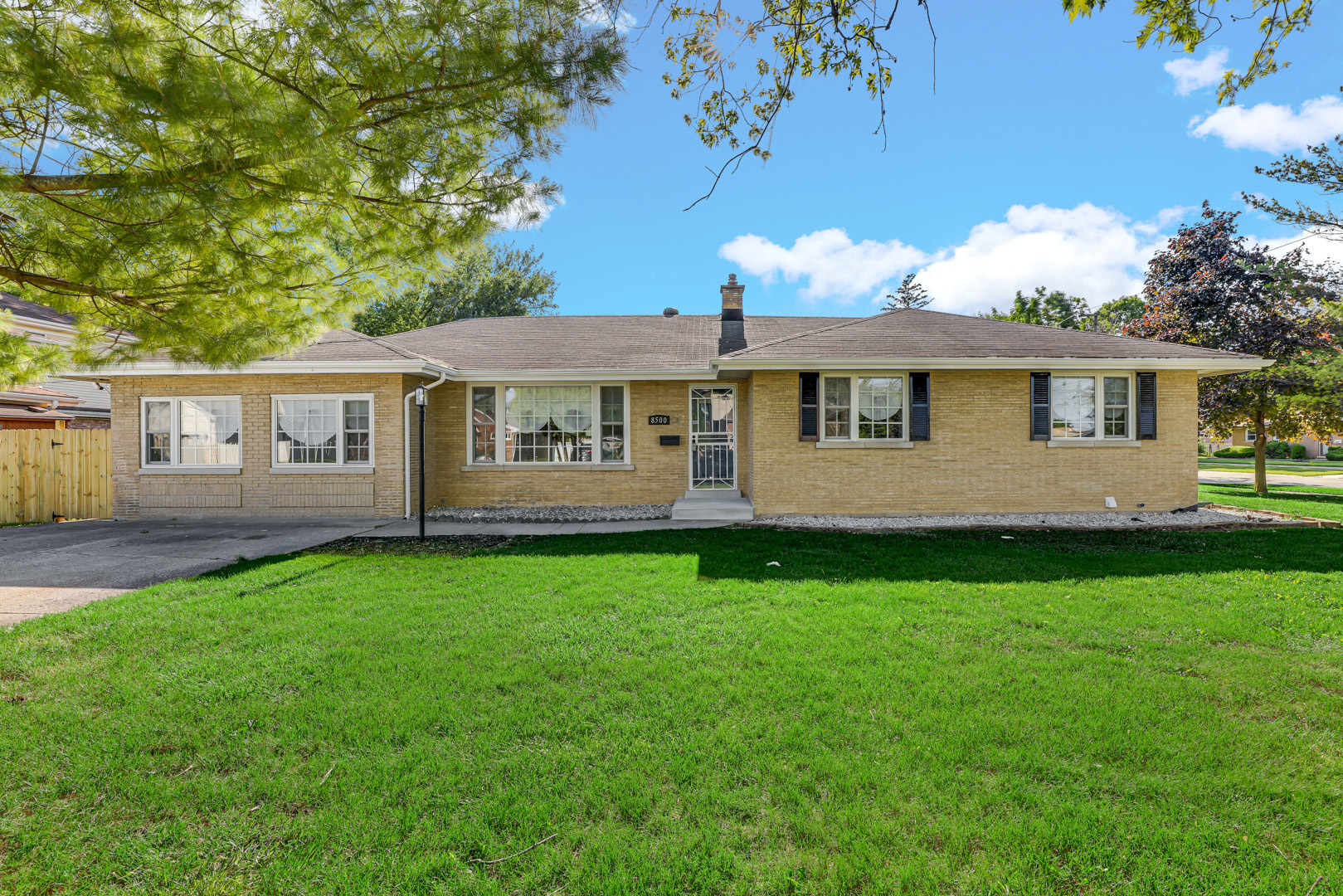 Property Photo:  8500 S Normandy Avenue  IL 60459 