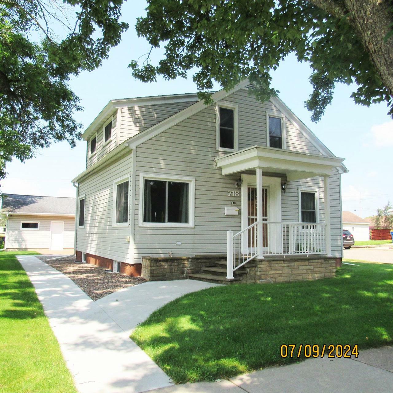 Property Photo:  718 North Prospect Street  WI 54452 