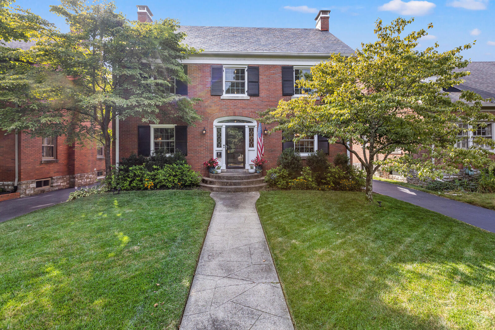 Property Photo: 330 Chinoe Road KY 40502