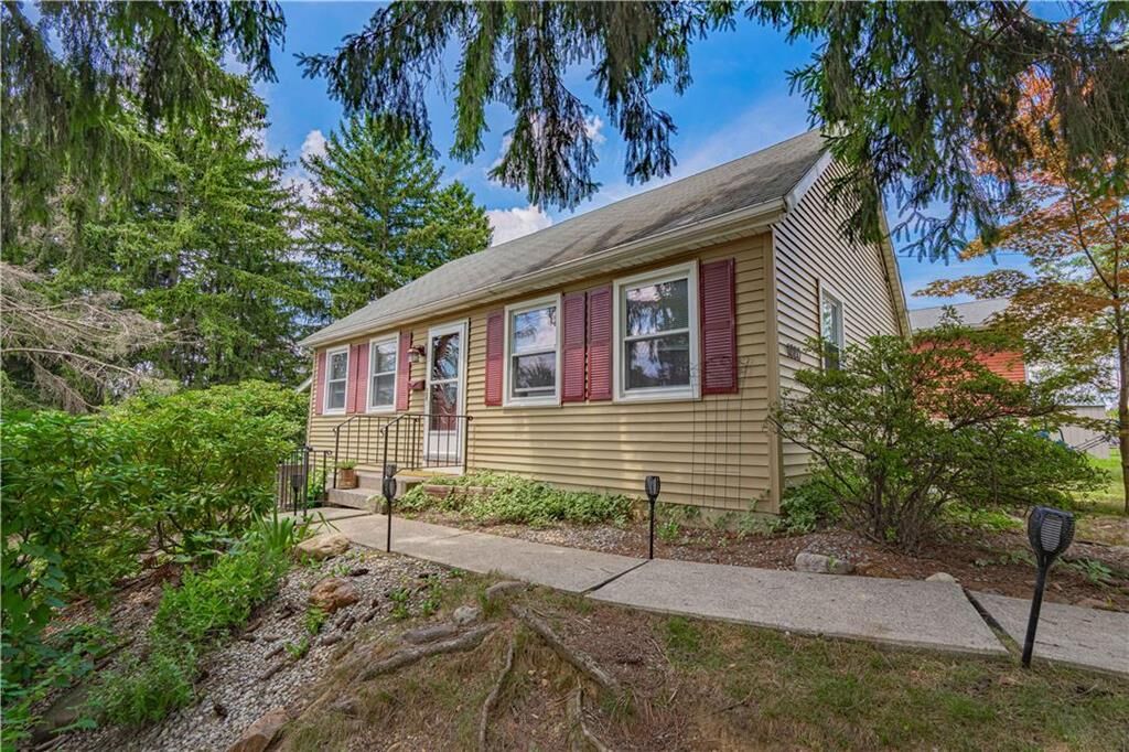 Property Photo: 1020 1st Avenue PA 18055