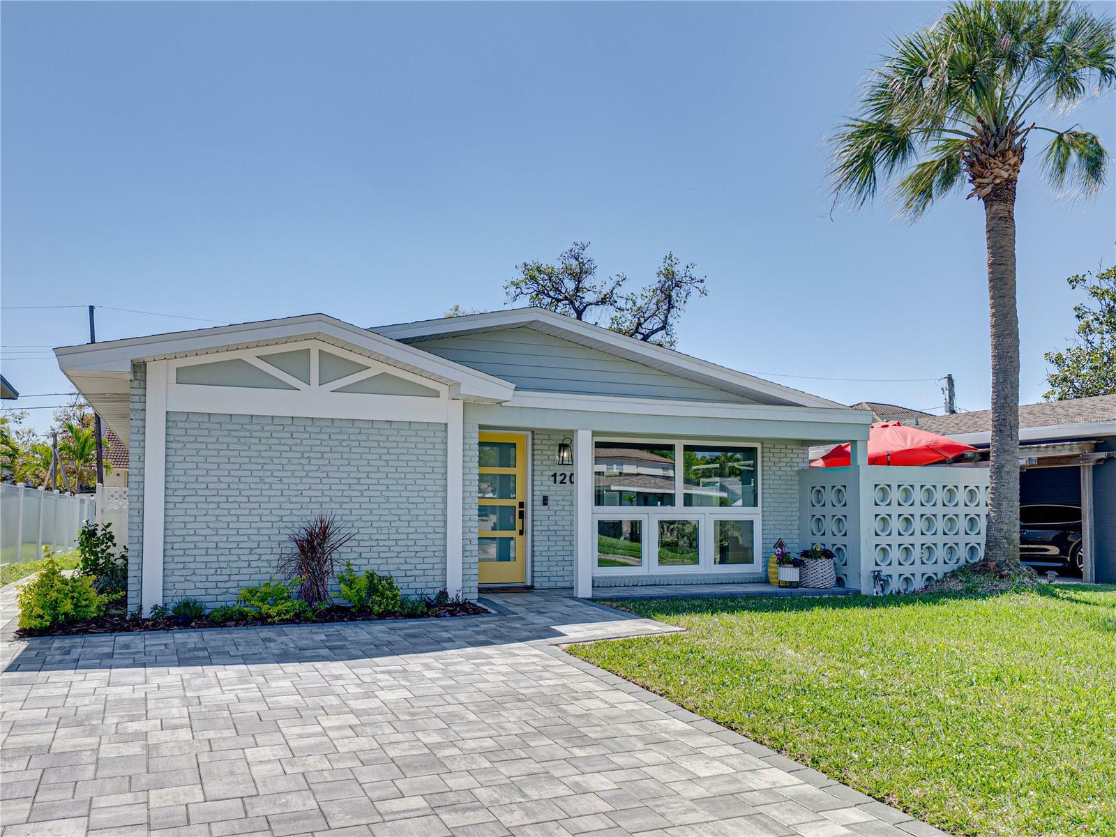Property Photo:  120 Chesapeake Avenue  FL 33606 