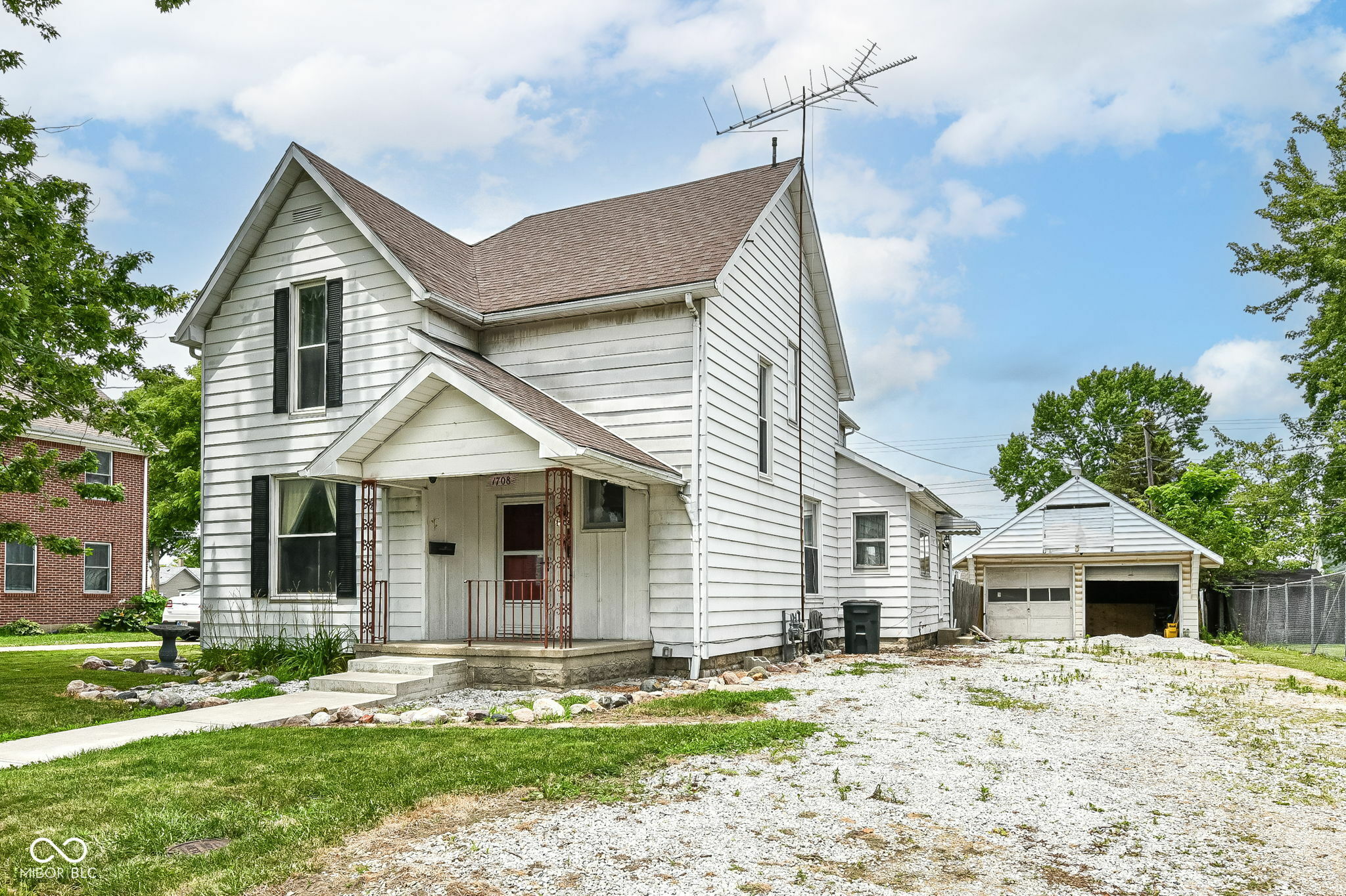 Property Photo:  1708 S E Street  IN 46036 