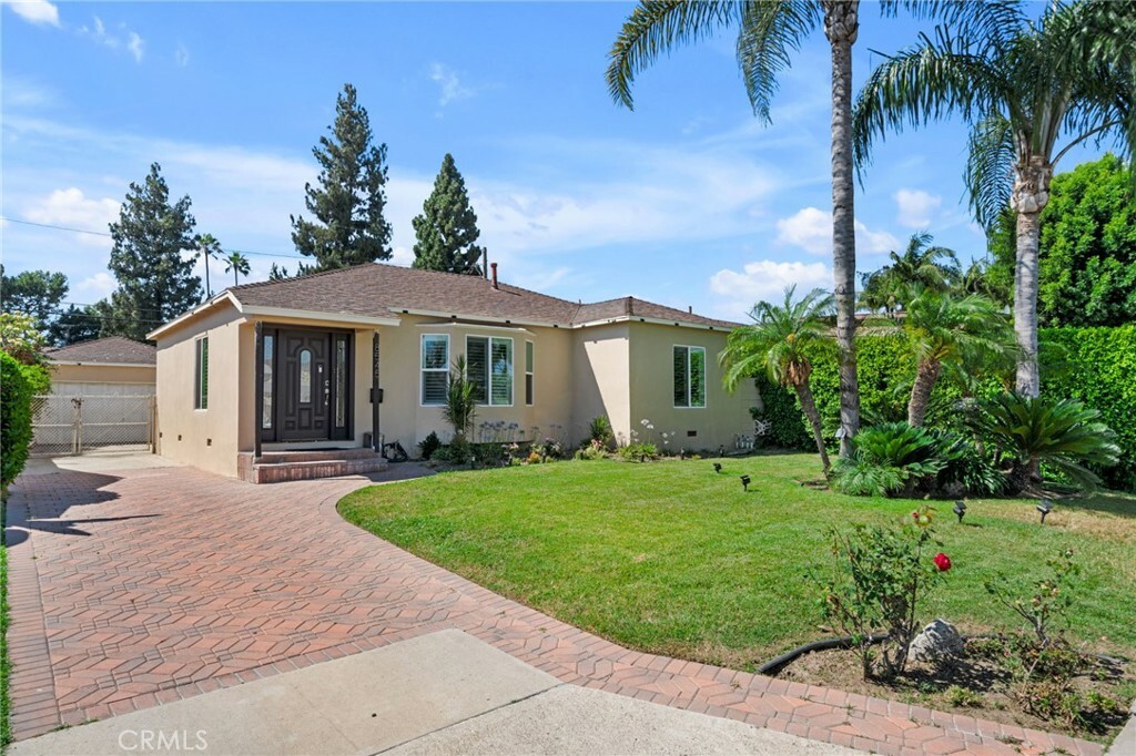 Property Photo:  8545 Parrot Avenue  CA 90240 