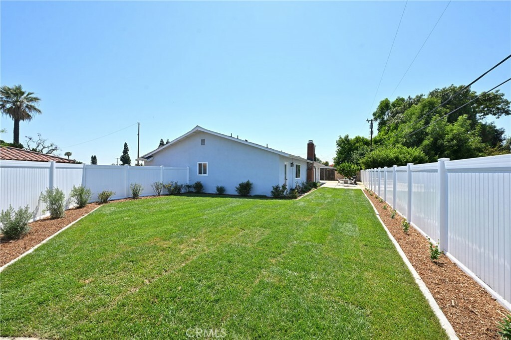 Property Photo:  5642 Casa Loma Avenue  CA 92886 