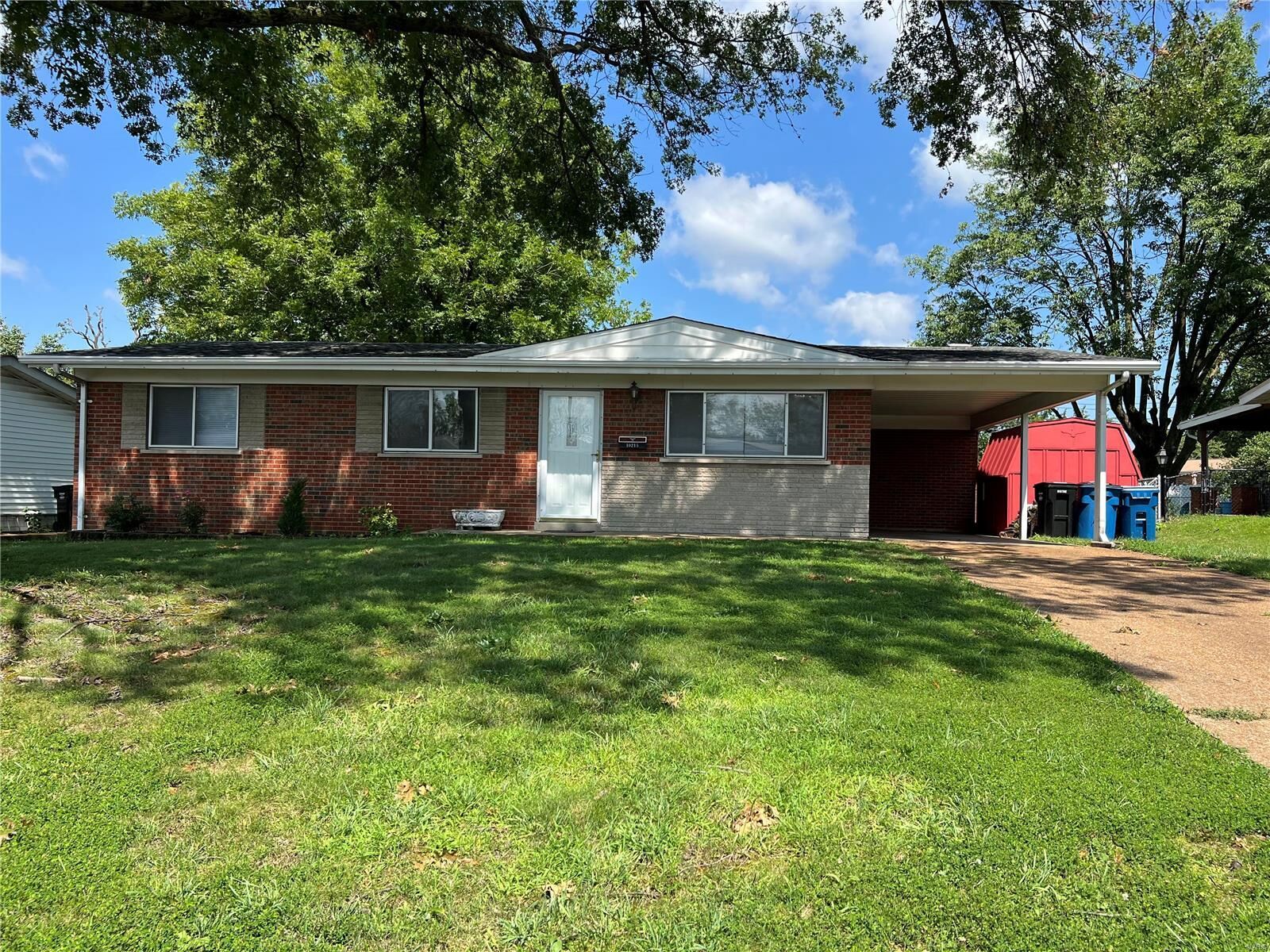 Property Photo: 10215 Mullally Drive MO 63123