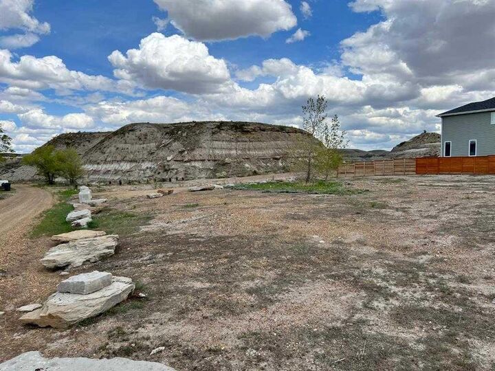 Property Photo: 140 10 Avenue SE AB T0J 0Y6