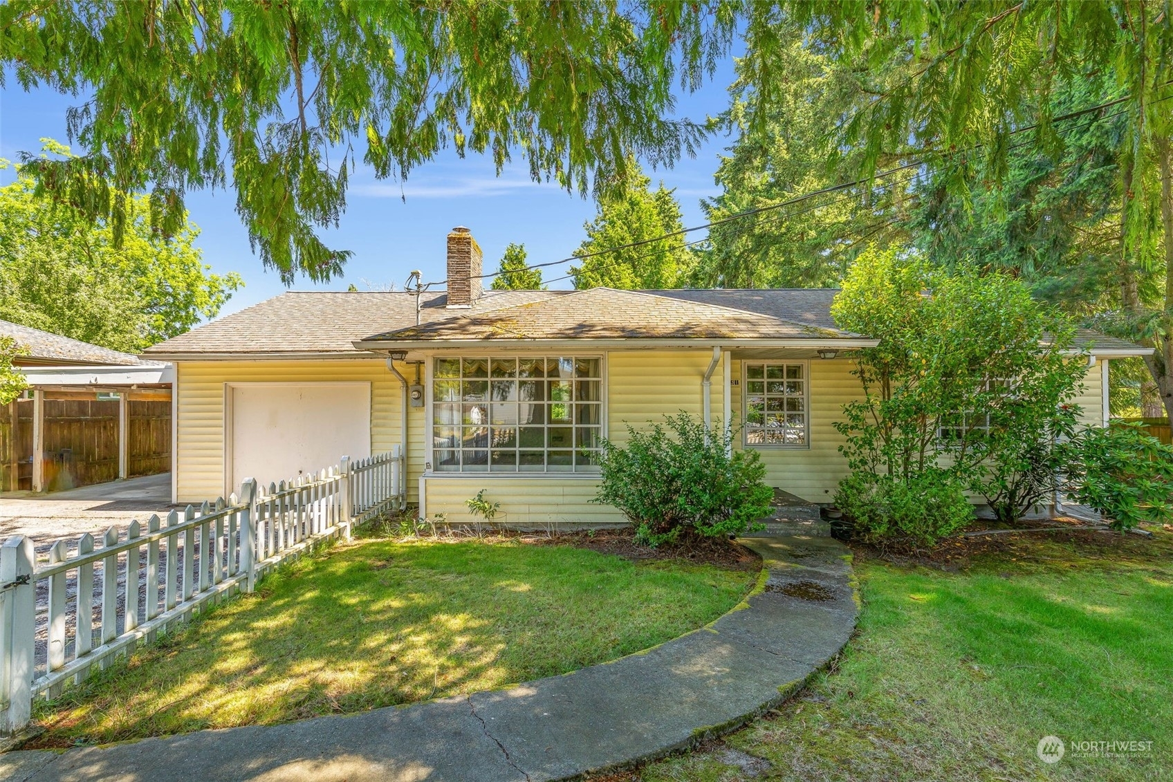 Property Photo:  19131 68th Avenue W  WA 98036 