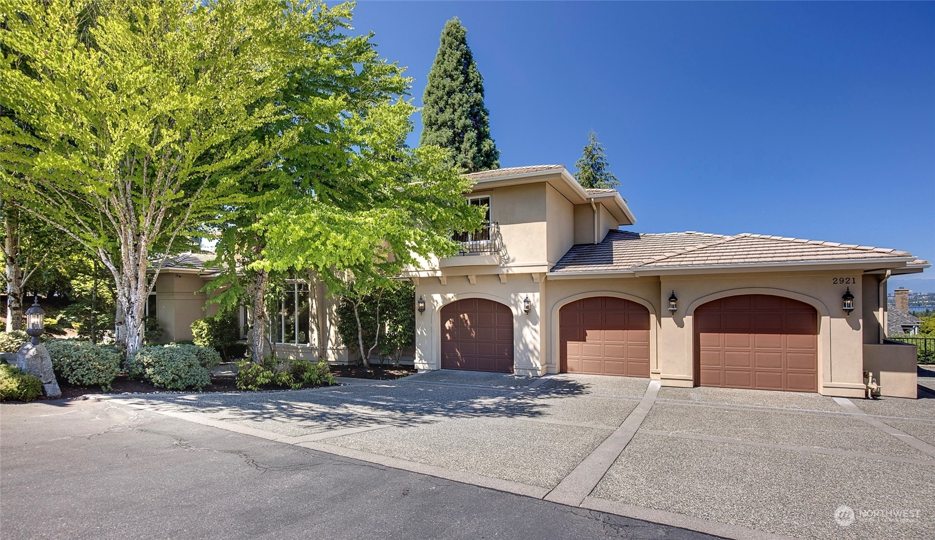 Property Photo: 2921 98th Avenue NE WA 98004