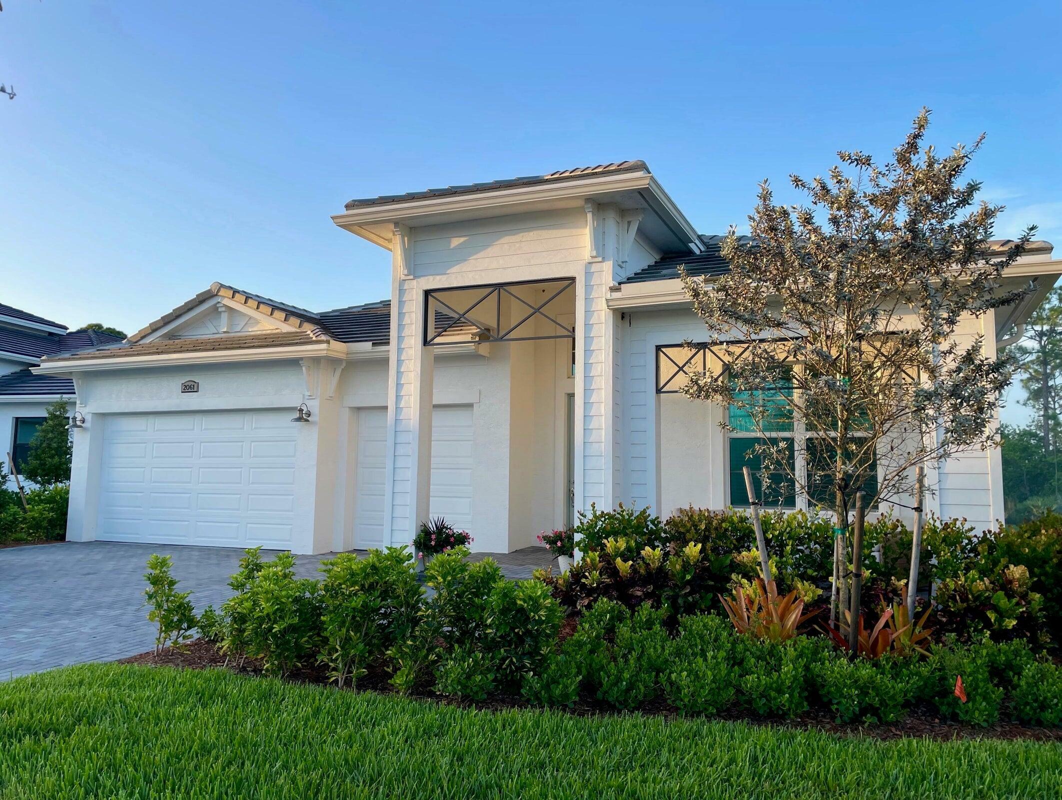 Property Photo:  2061 SE Mosaic Boulevard  FL 34984 