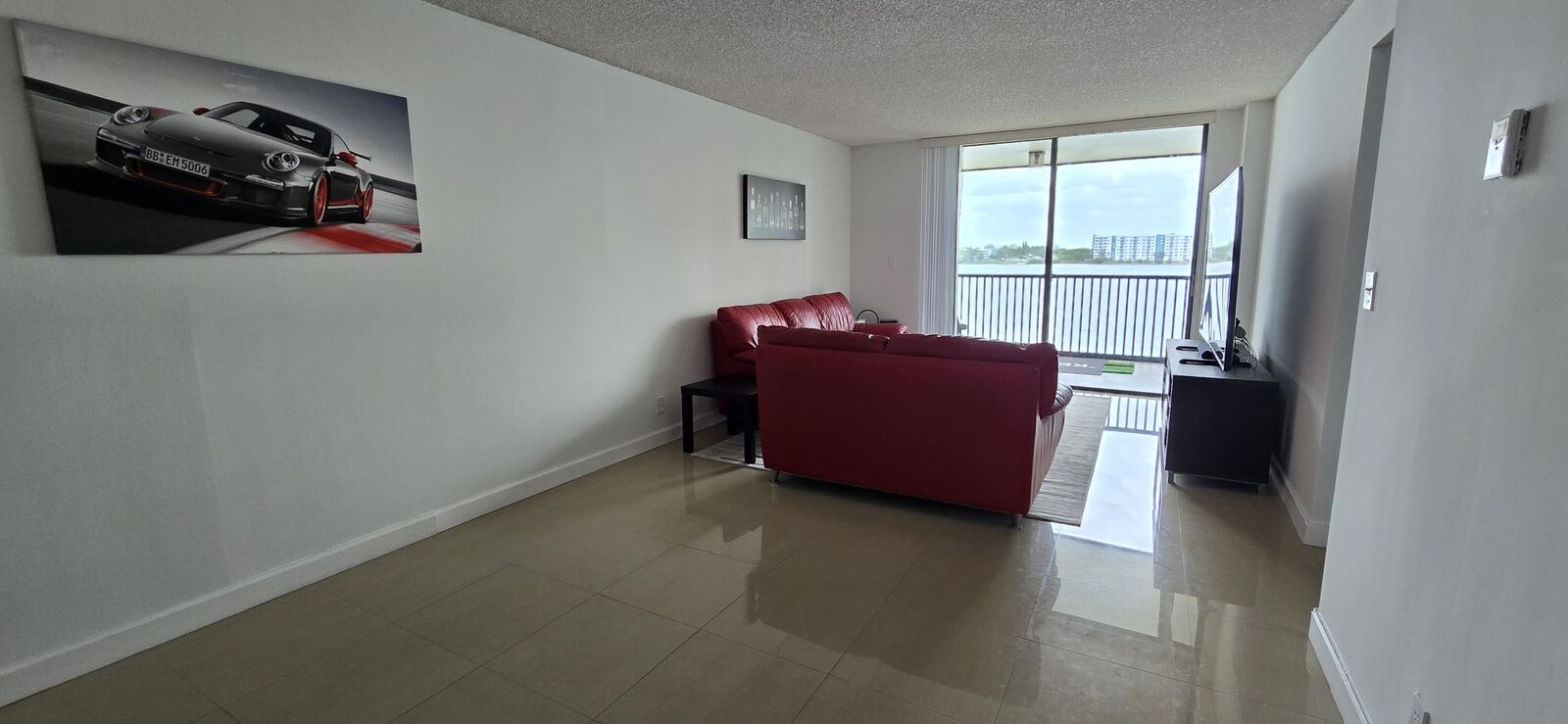 Property Photo:  117 Lake Emerald Drive 406  FL 33309 