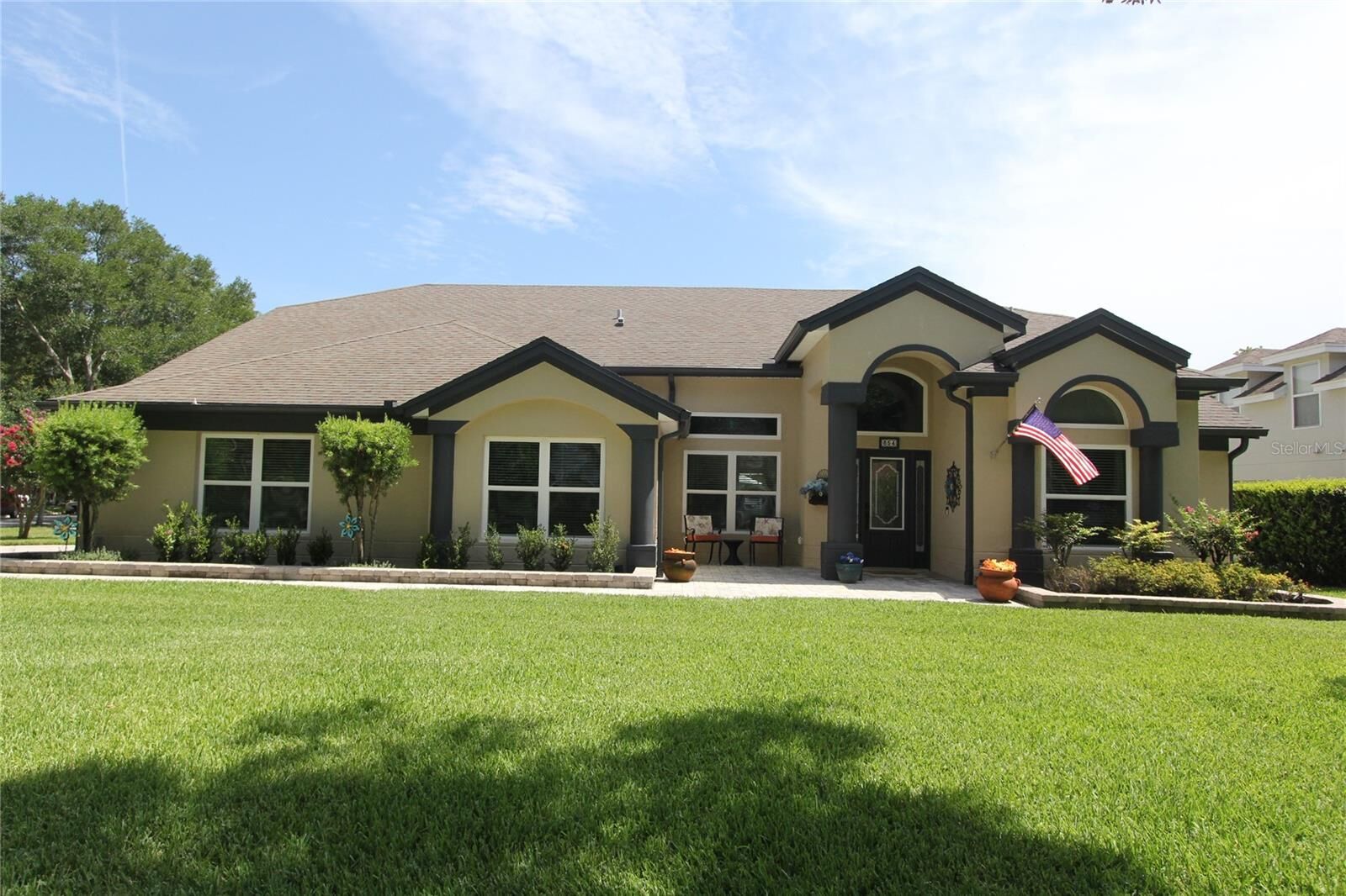 Property Photo:  854 Kingsbridge Drive  FL 32765 