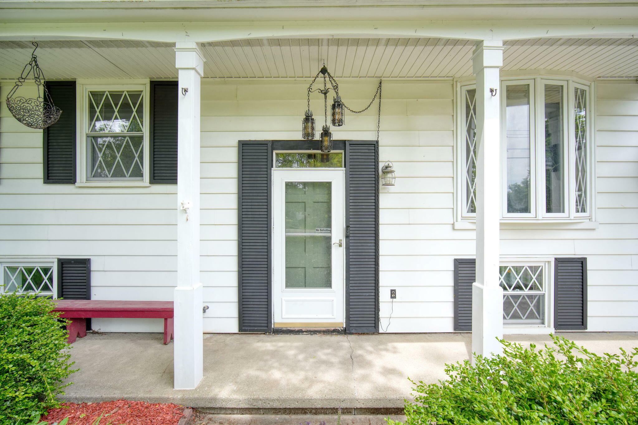 Property Photo:  1652 Foye Drive  MI 49203 