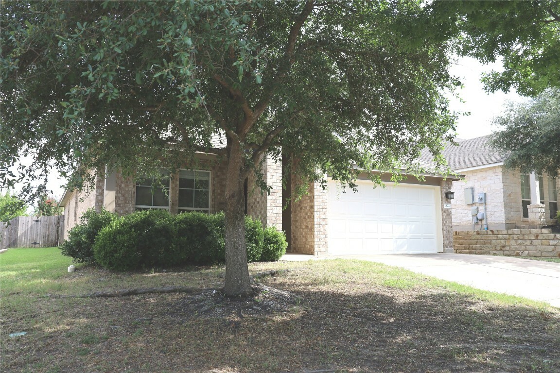 Property Photo:  1804 Golden Arrow Avenue  TX 78613 