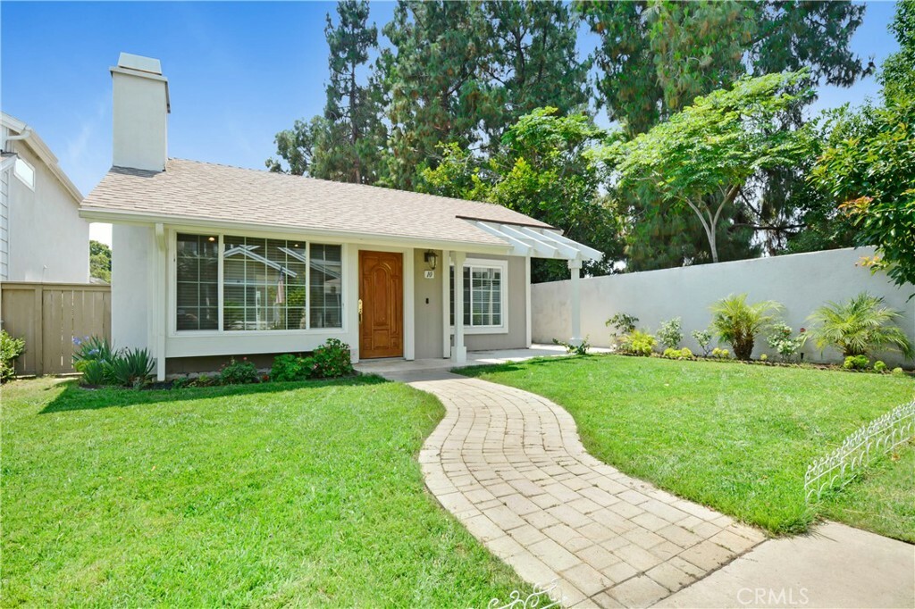 Property Photo:  10 Pebblepath  CA 92614 