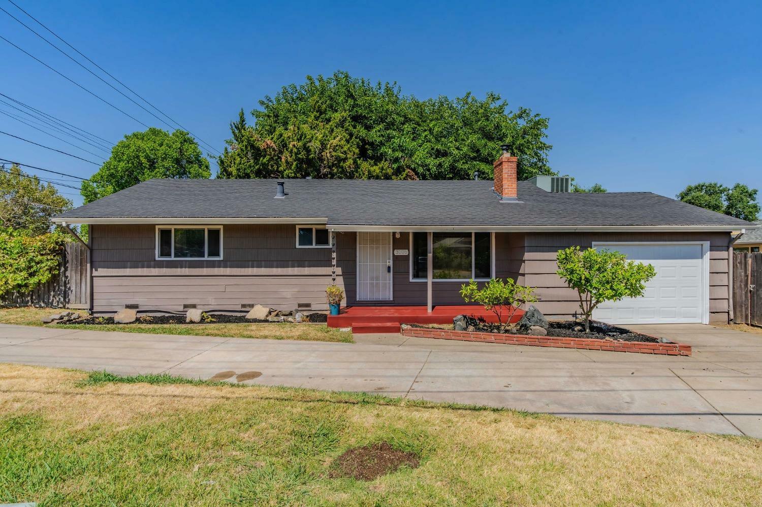 Property Photo:  3105 Garfield Avenue  CA 95608 