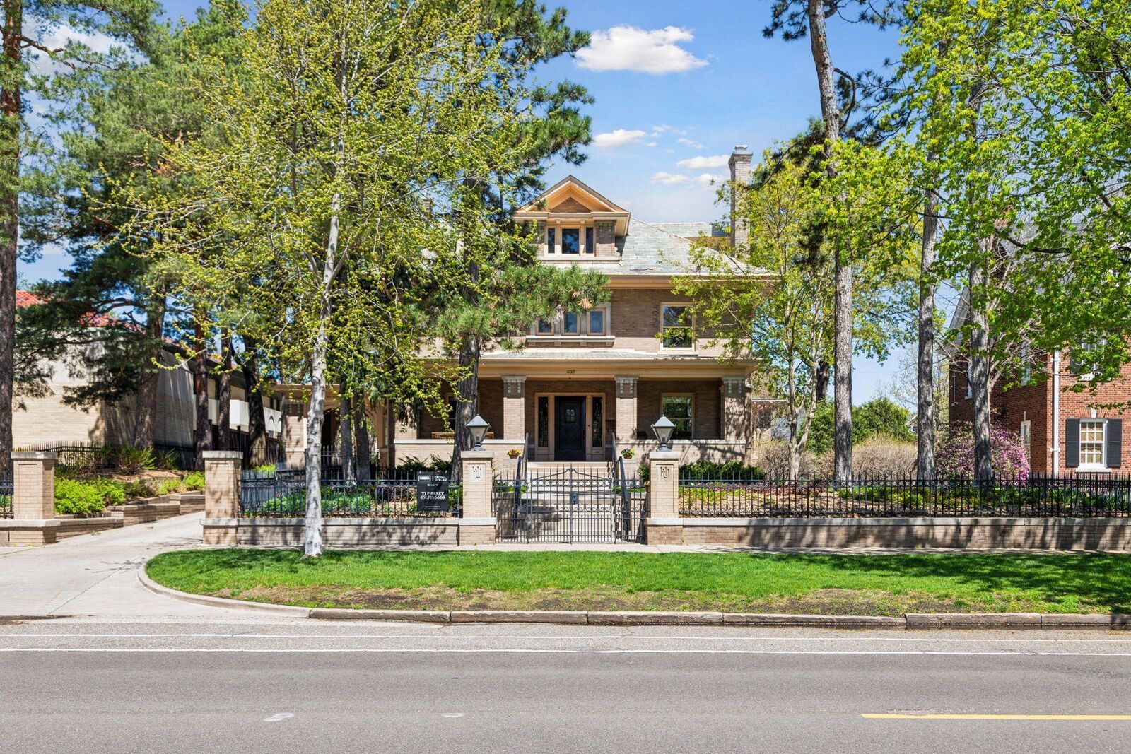 Property Photo: 1027 Summit Avenue MN 55105