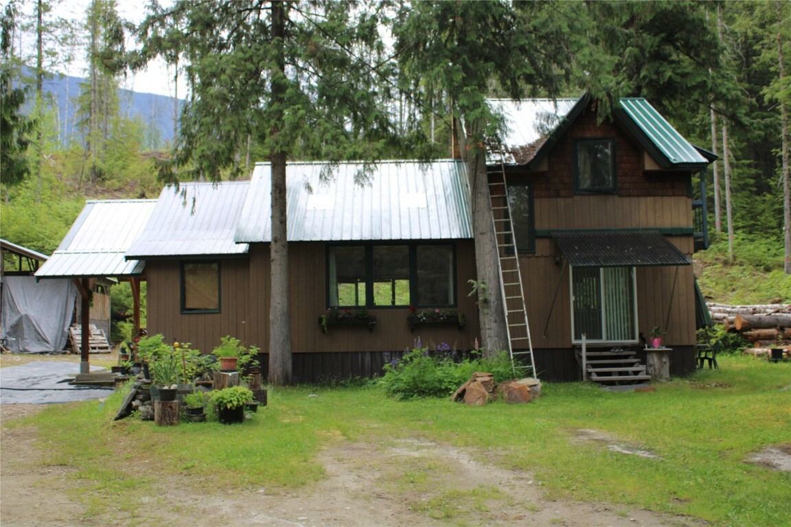 Property Photo:  1598 Quast Road  BC V0E 2V2 