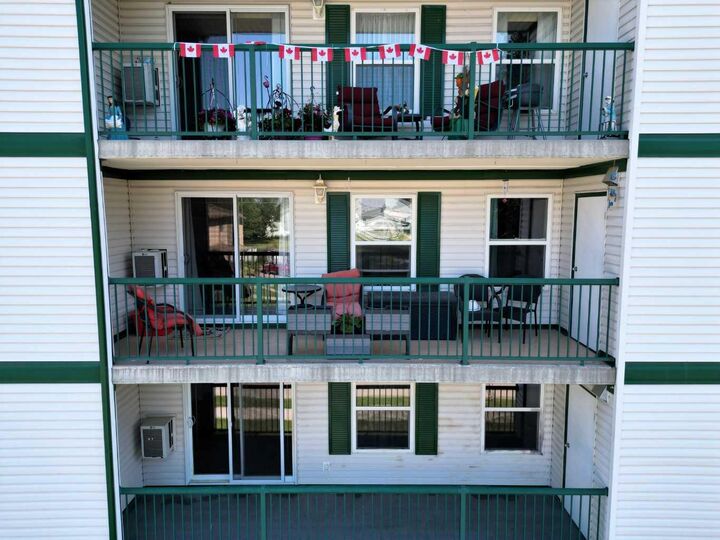 Property Photo: 777 48 Street 302 AB T7E 1Z6