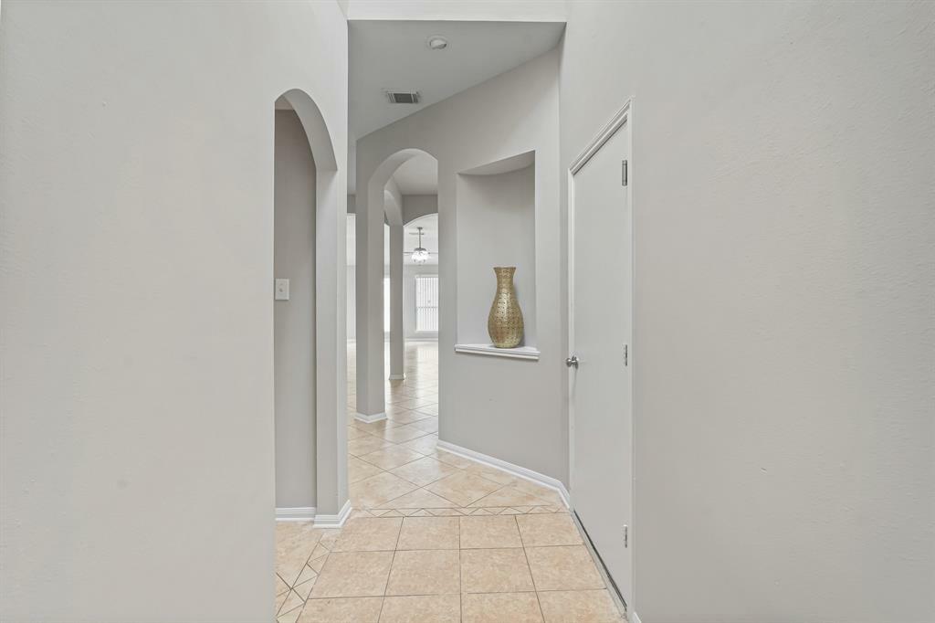 Property Photo:  8 Santa Clarita Circle  TX 77578 