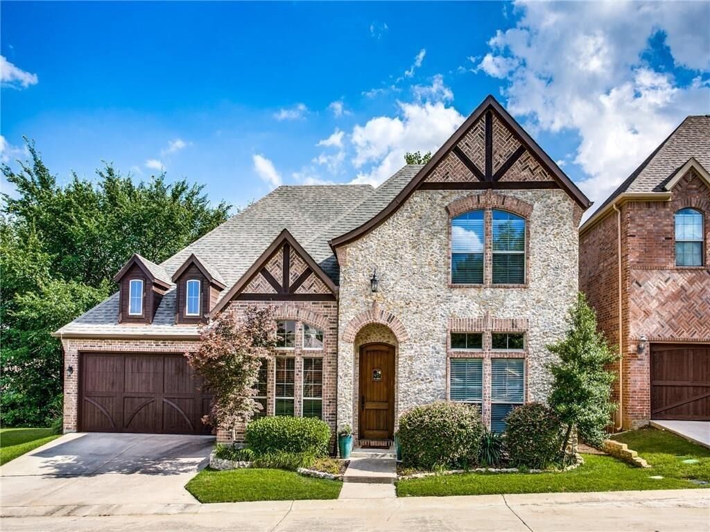 Property Photo:  7129 Stone Villa Circle  TX 76182 