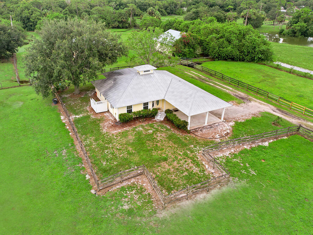 Property Photo:  4551 SW Boat Ramp Avenue  FL 34990 