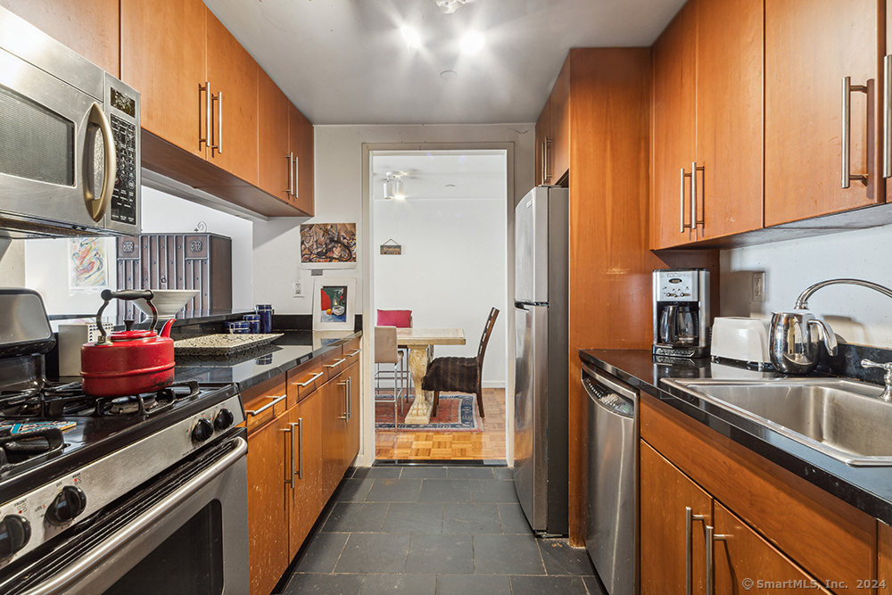 Property Photo:  300 West 135th Street 4L  NY 10030 