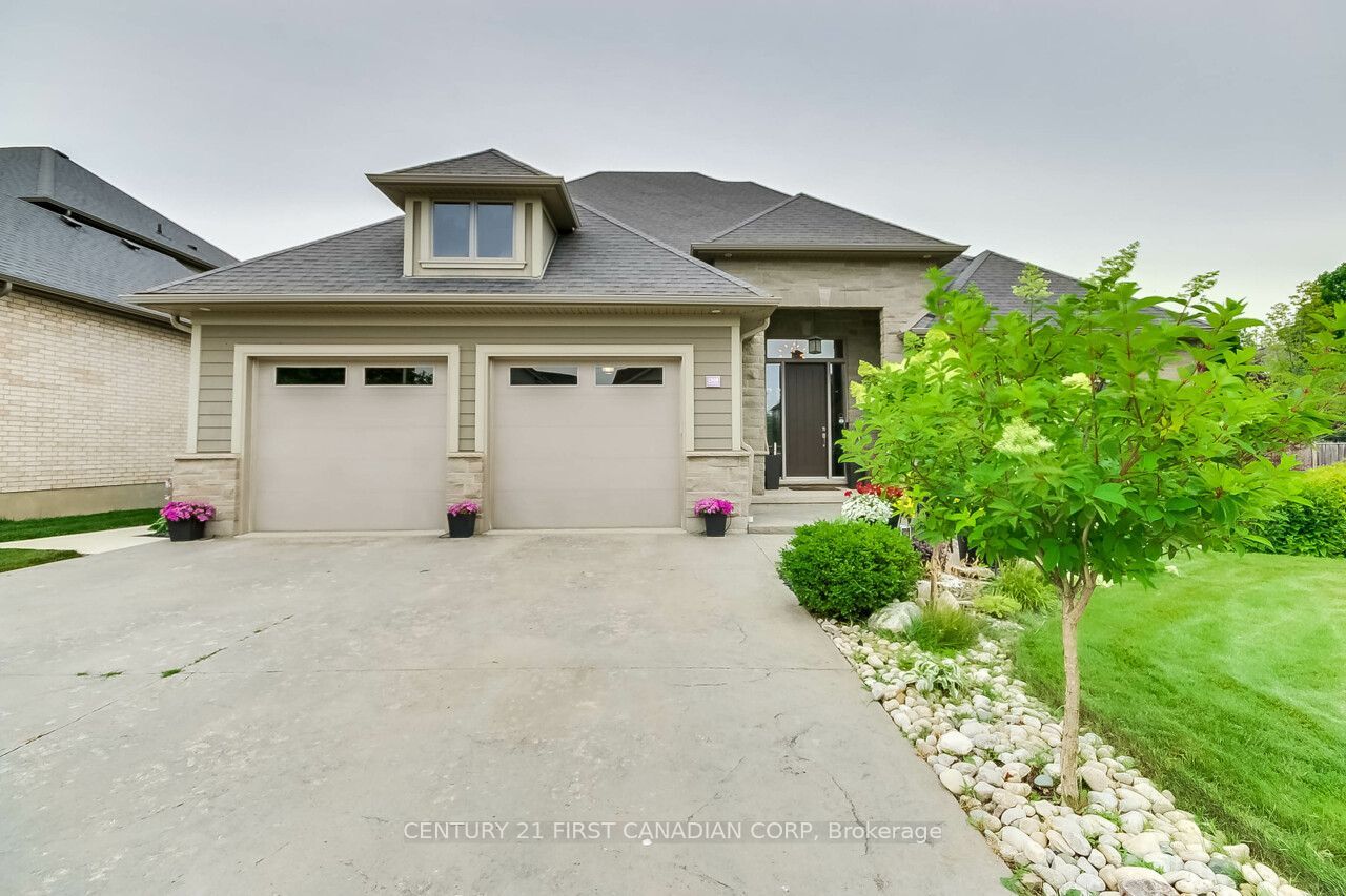 Property Photo:  1308 Birchwood Dr  ON N6K 5C2 