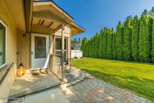 Property Photo:  9678 N Hillview Drive  ID 83835 