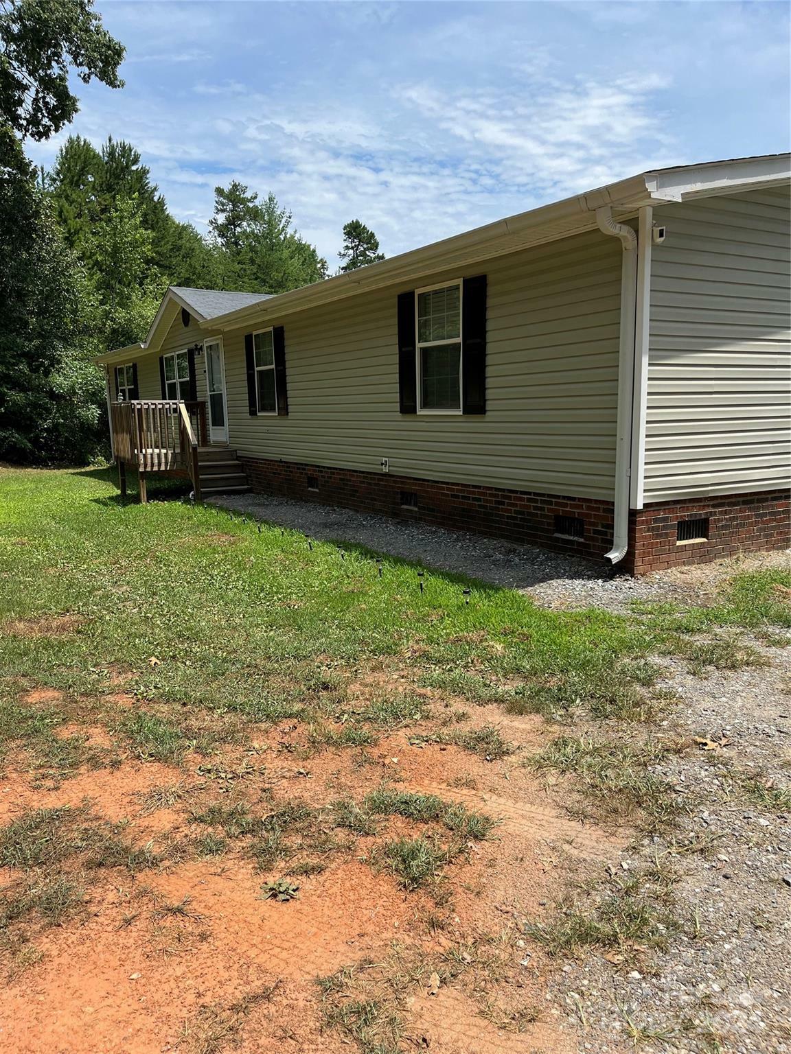 Property Photo:  1841 John T Crump Road  NC 28655 