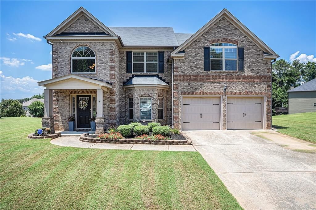 Property Photo: 4972 Shire Drive GA 30038