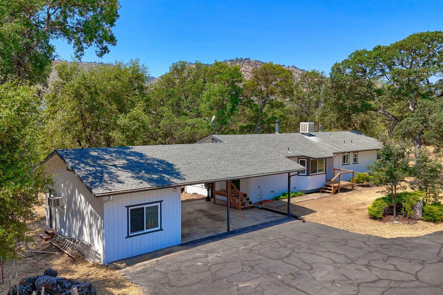 Property Photo:  4120 Heritage Lane  CA 95338 