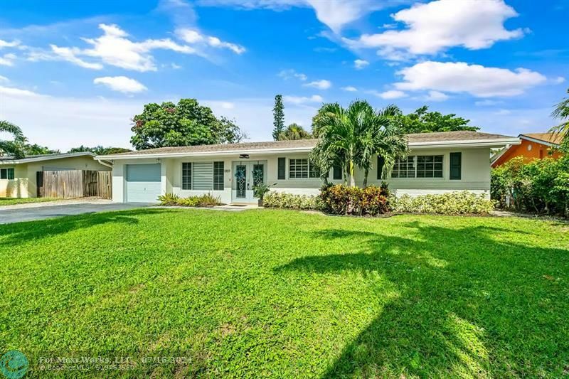 Property Photo:  1059 SW 24th Ave  FL 33426 