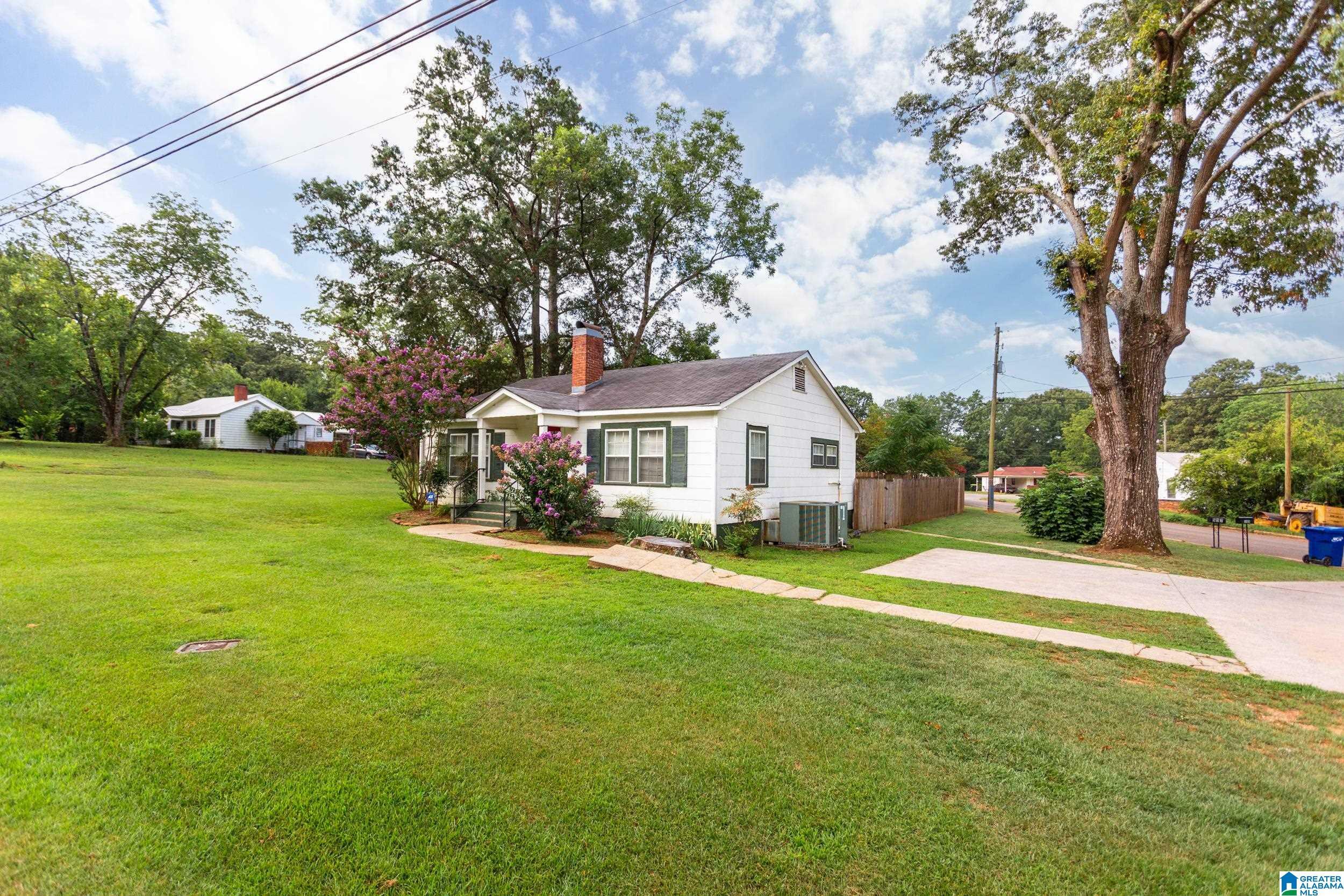 Property Photo:  589 Heath Street  AL 35160 