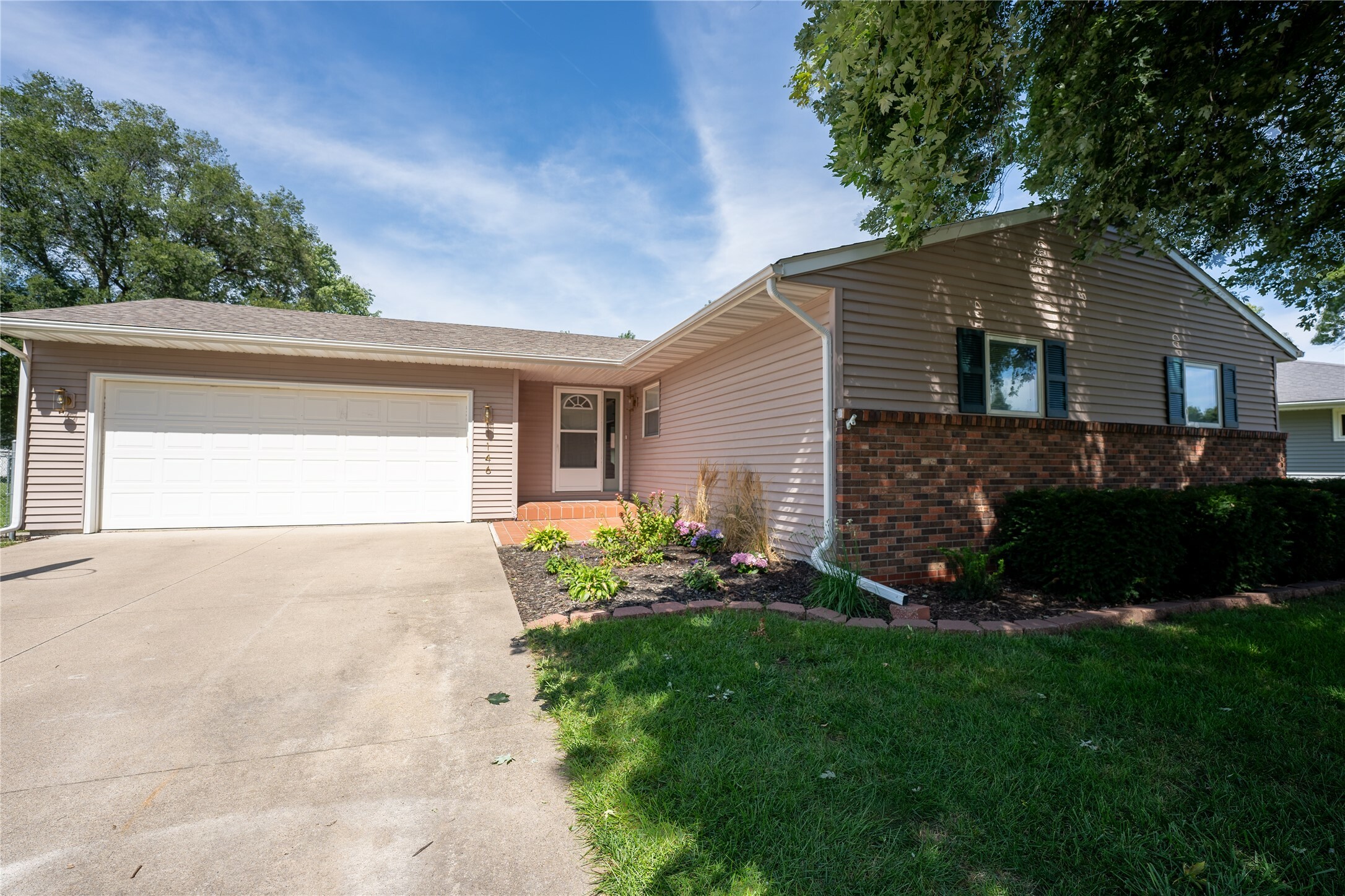 1146 Clearview Drive  Oskaloosa IA 52577 photo