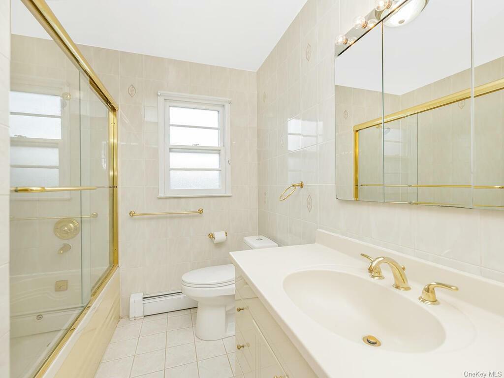 Property Photo:  2 Bryn Mawr Place 2nd Floor  NY 10701 