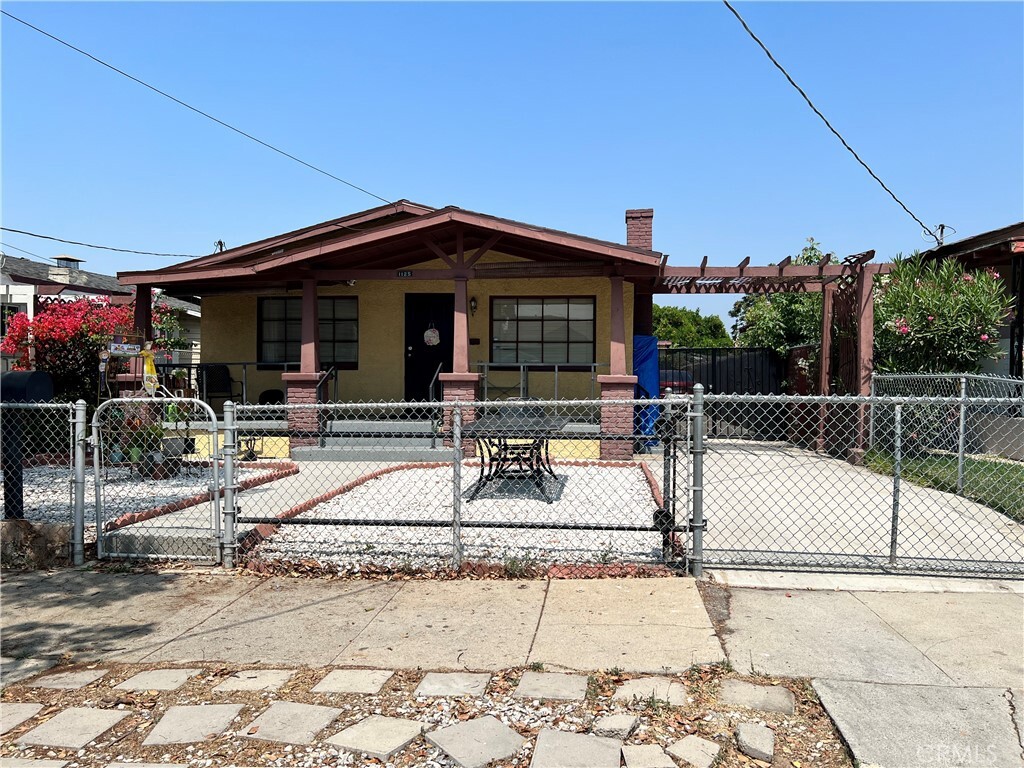 Property Photo: 1125 Los Palos Street CA 90023