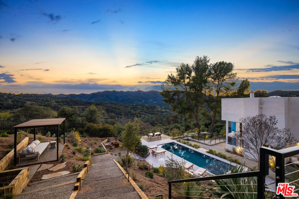 Property Photo:  20711 Hillside Drive  CA 90290 