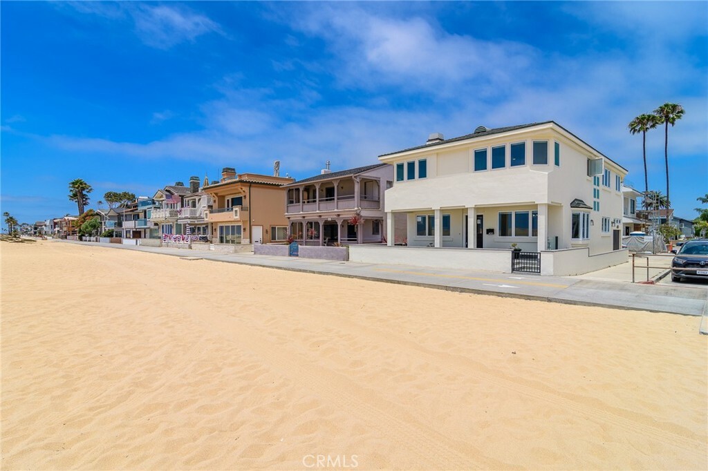 Property Photo:  600 W Oceanfront  CA 92661 