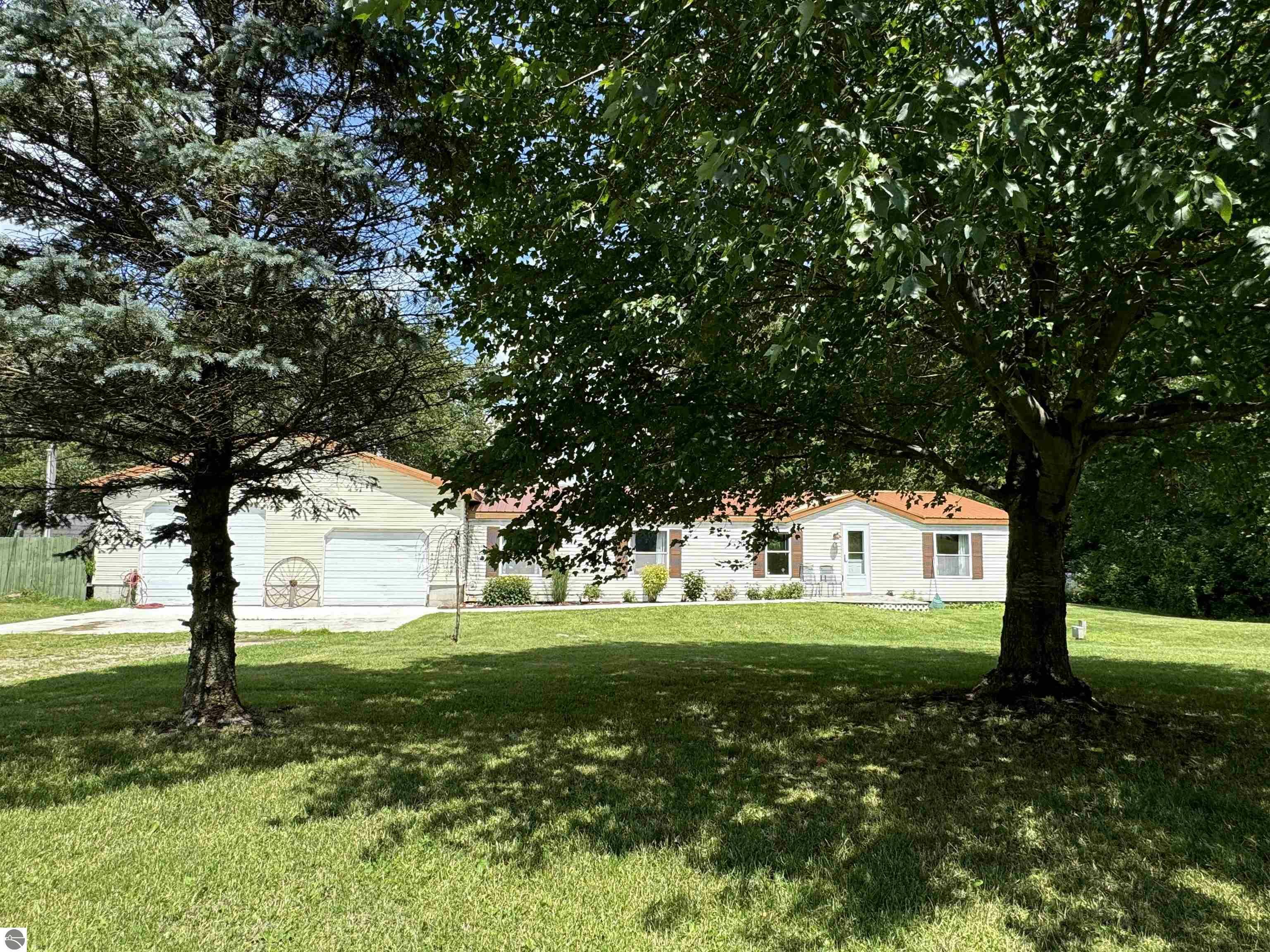 Property Photo:  9685 Creek View Drive  MI 48622 