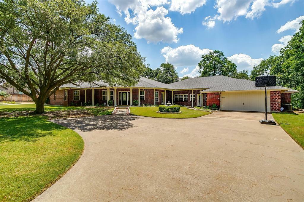 Property Photo:  2031 Callender Road  TX 76063 