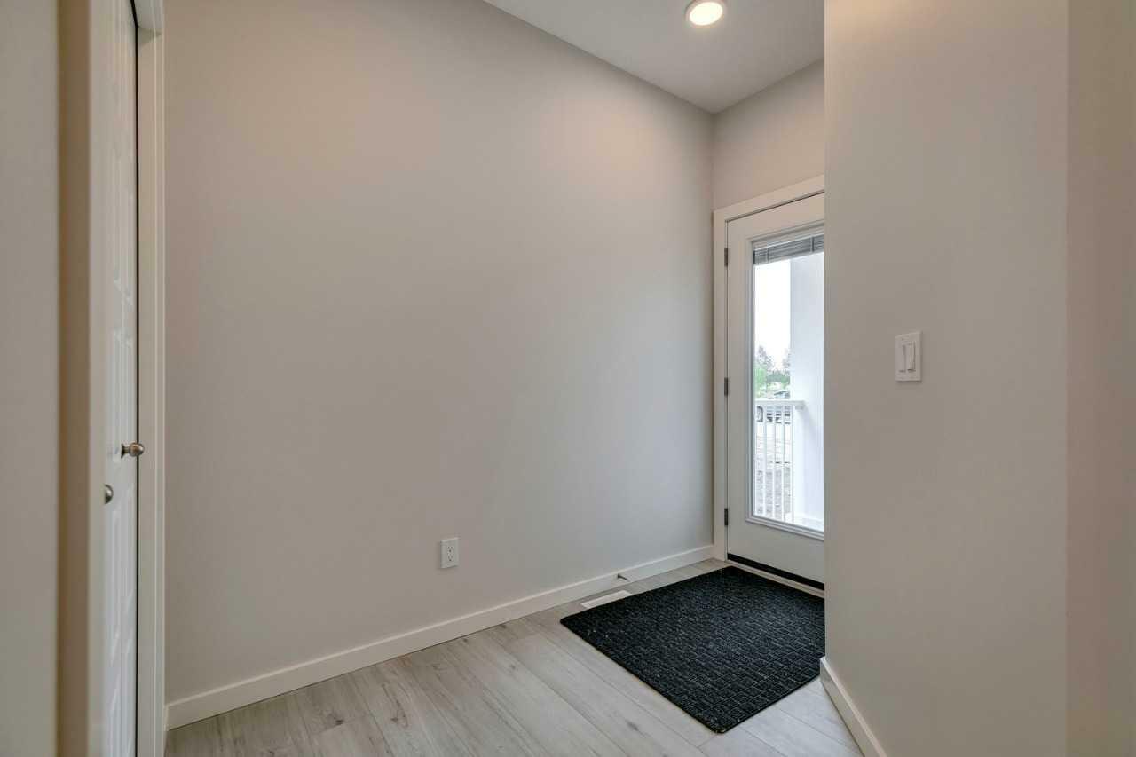 Property Photo:  65 Emmett Crescent  AB T4P 3G8 