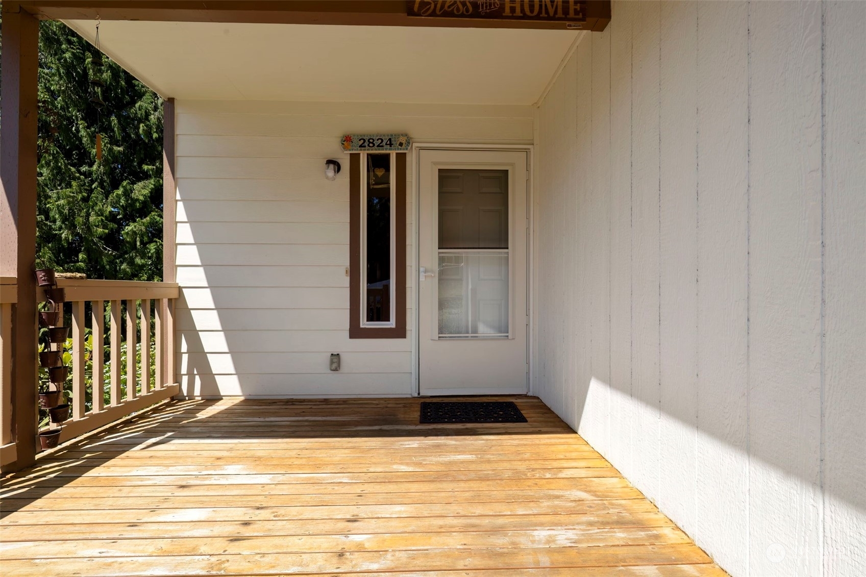 Property Photo:  2824 Nevada Avenue E  WA 98366 