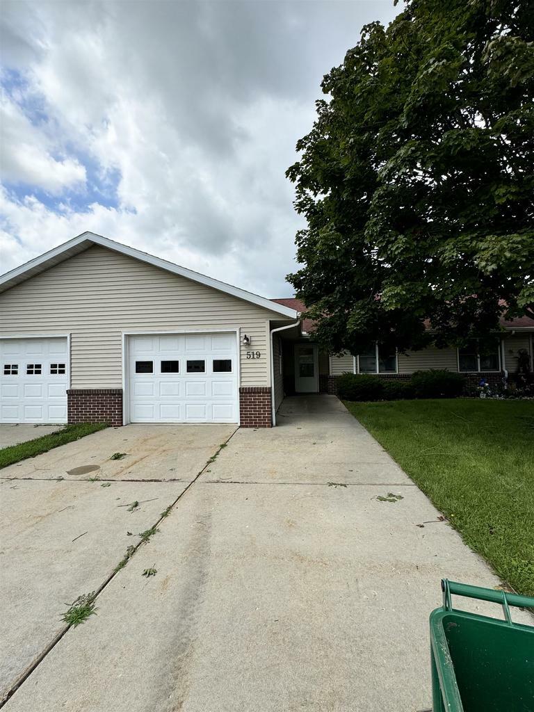 519 Golden Grove Drive 9  Evansville WI 53536 photo