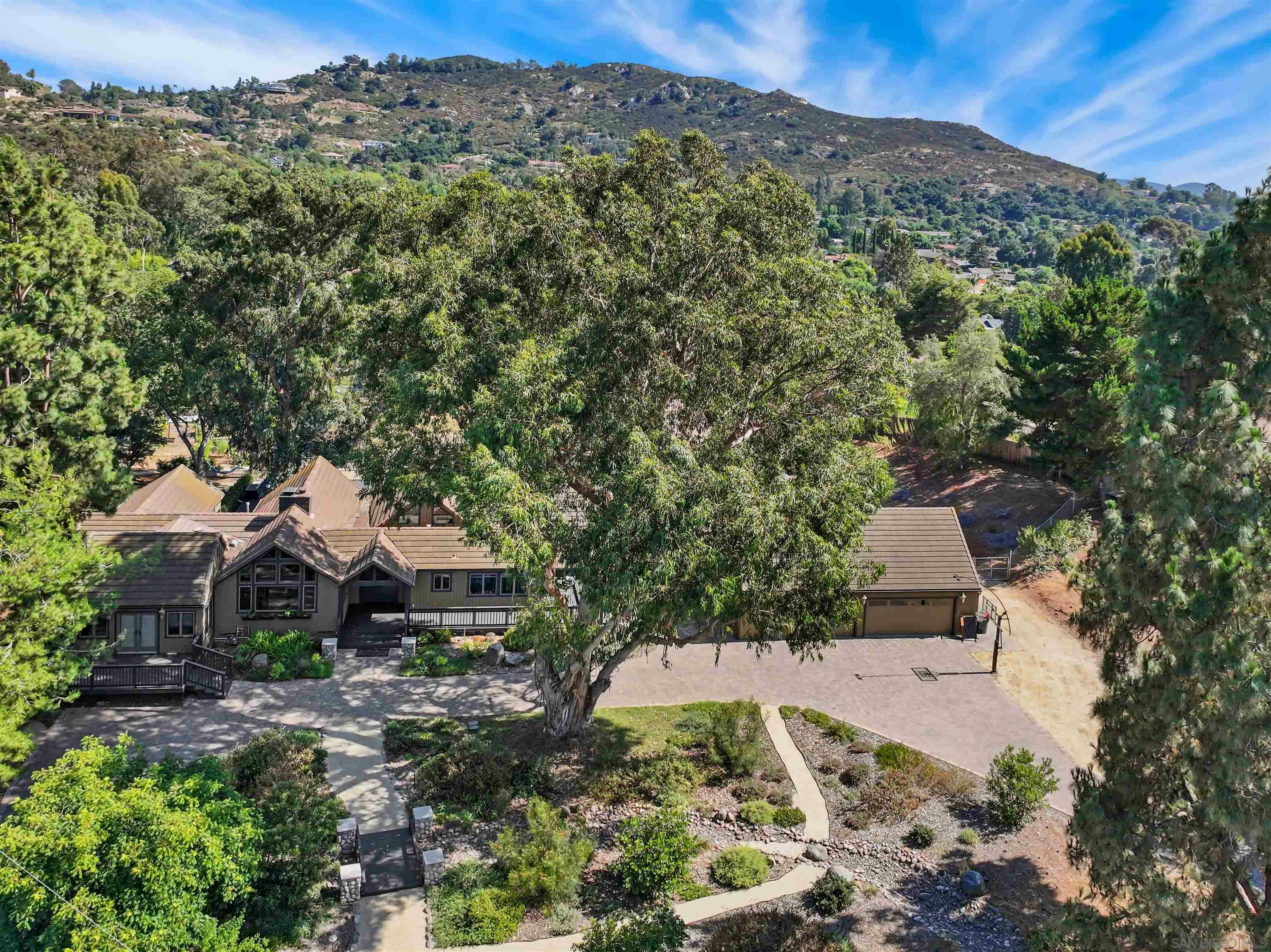 Property Photo: 13031 Via Del Toro CA 92064