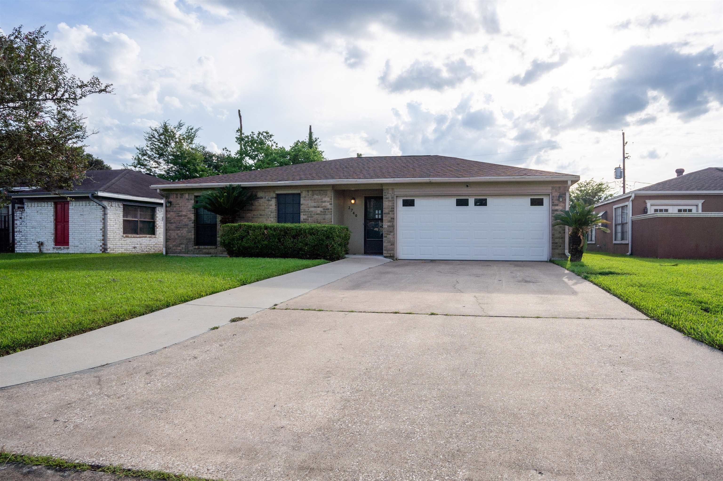 Property Photo:  2740 Mahan Drive  TX 77707 