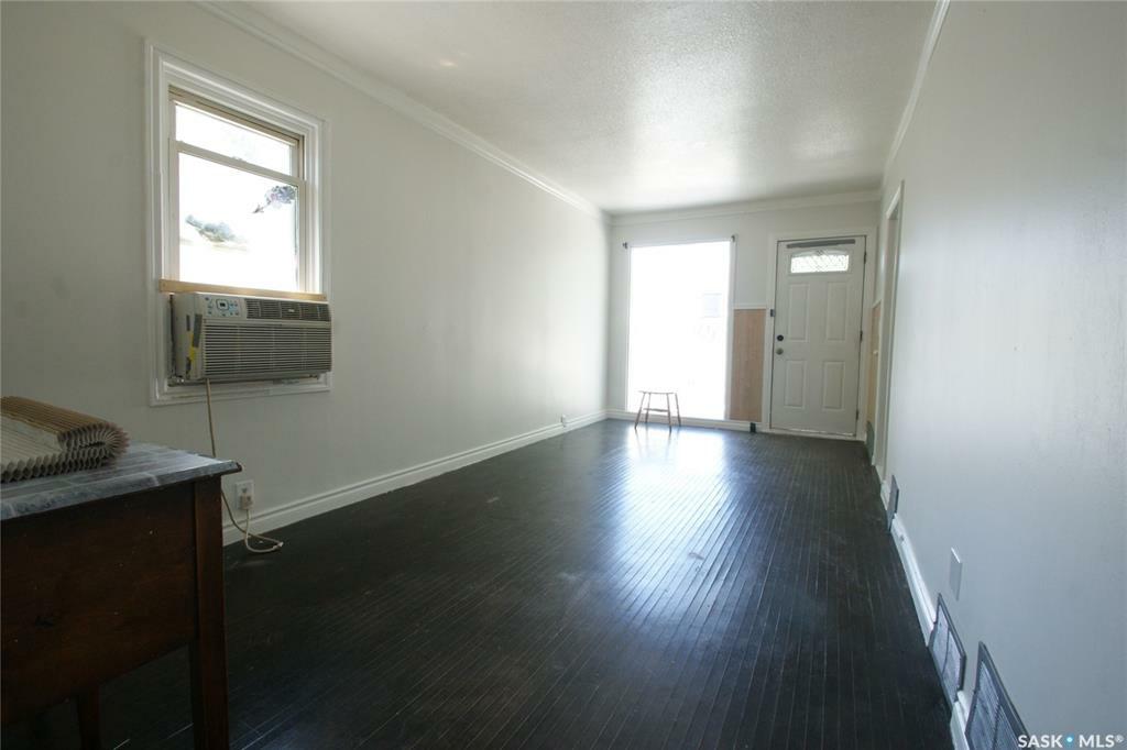 Property Photo:  1018 B Avenue N  SK S7L 1E9 