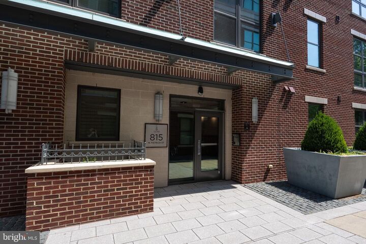 815 N Patrick Street 108  Alexandria VA 22314 photo