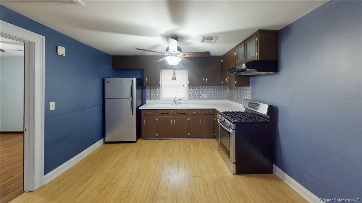 Property Photo: 735 1/2 Fall Street LA 70601
