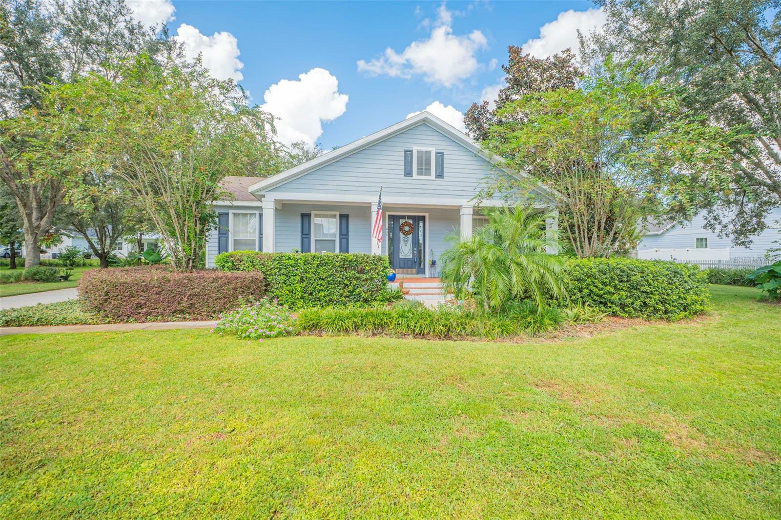 Property Photo: 450 W Delaware Avenue FL 32744