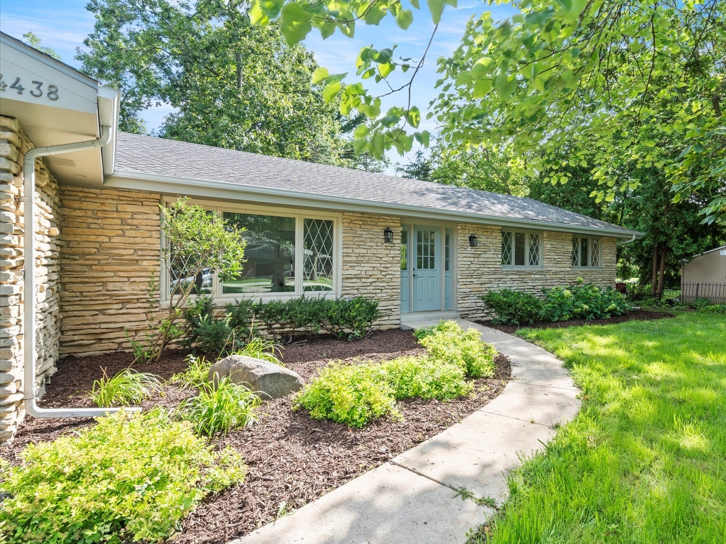 Property Photo:  24438 W Lancelot Lane  IL 60404 